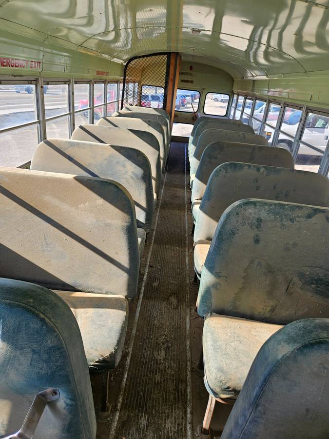 Chevy-bus-1981-6