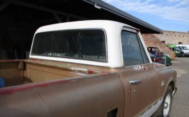 Chevy-c-20-custom-camper-1968-brown-4