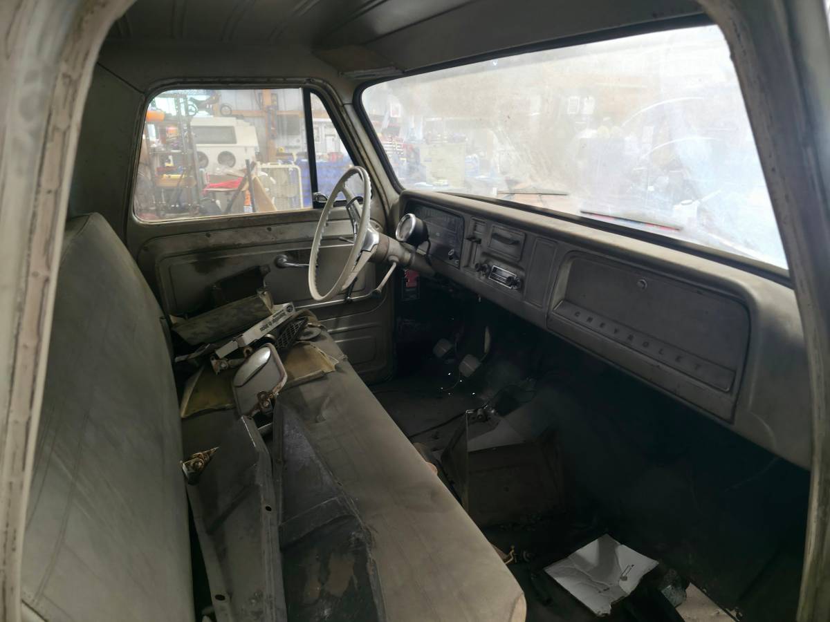 Chevy-c10-1965-12