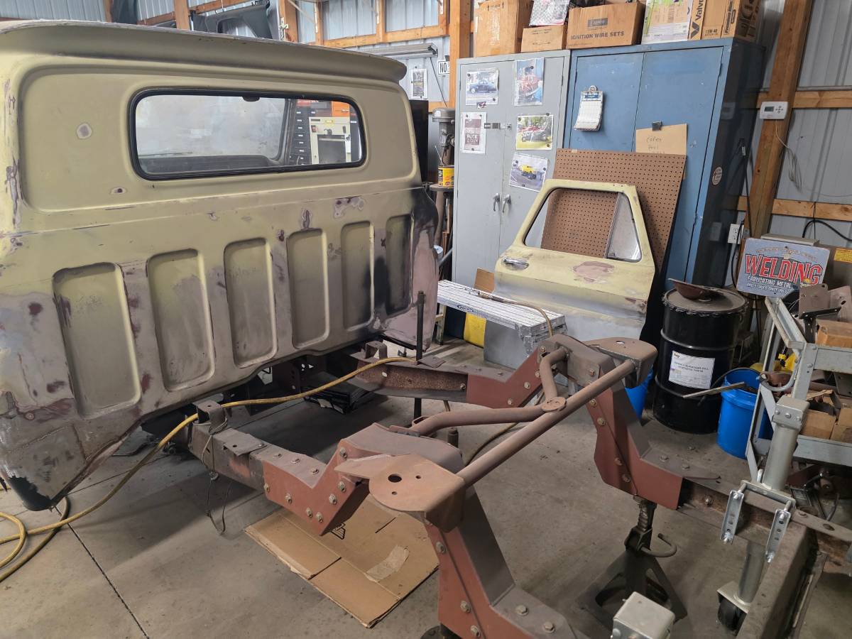 Chevy-c10-1965-2