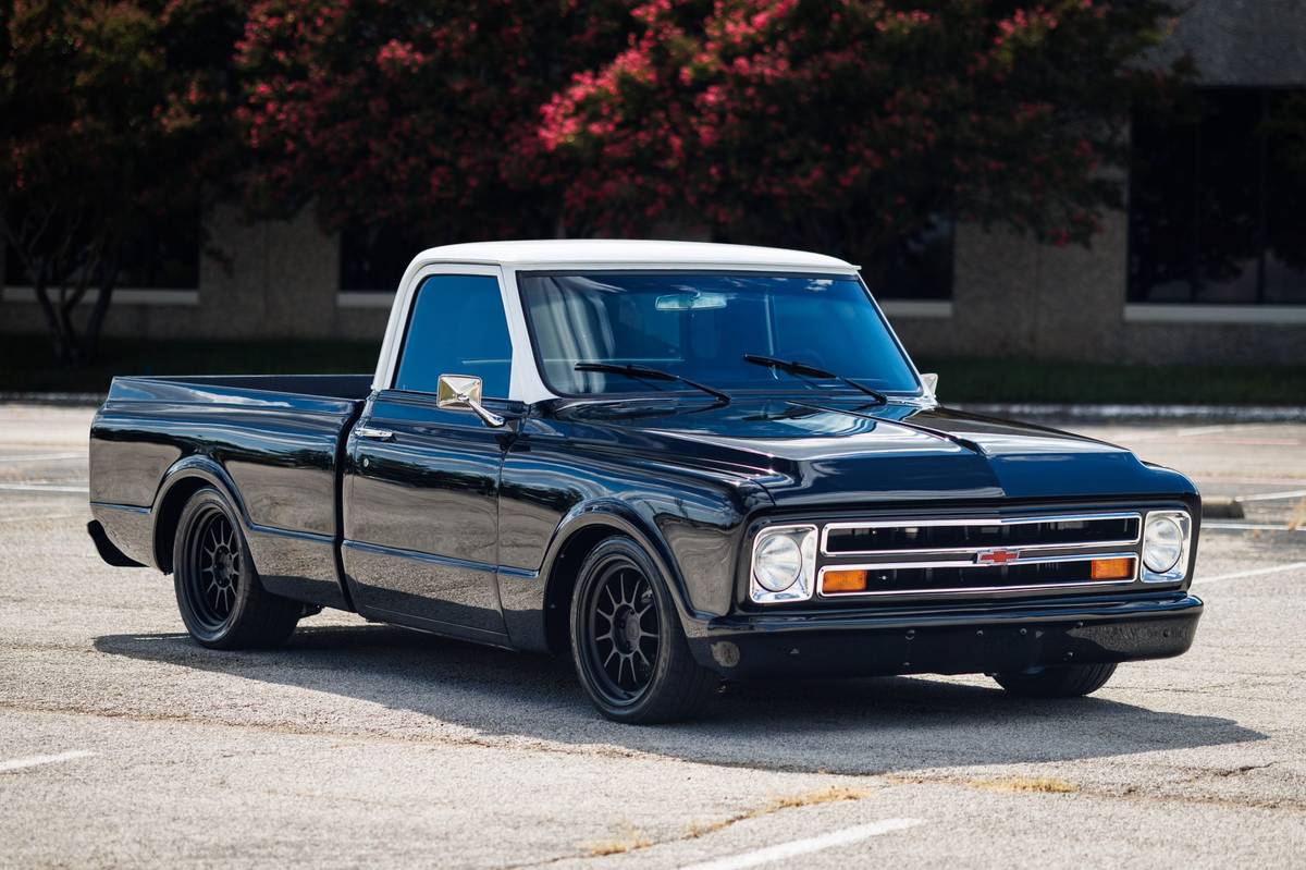 Chevy-c10-1967-black