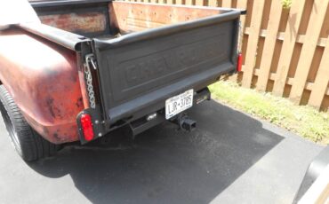 Chevy-c10-1967-custom-4