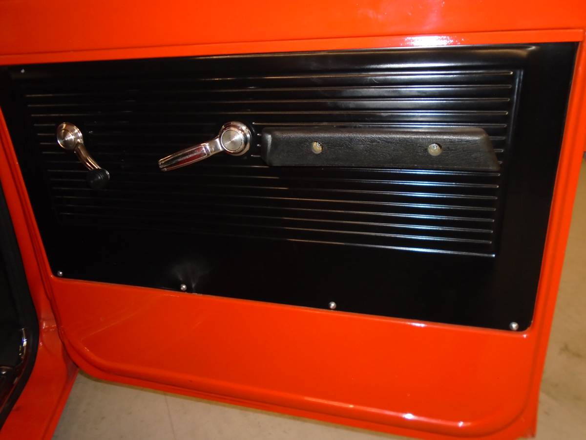 Chevy-c10-1968-orange-13