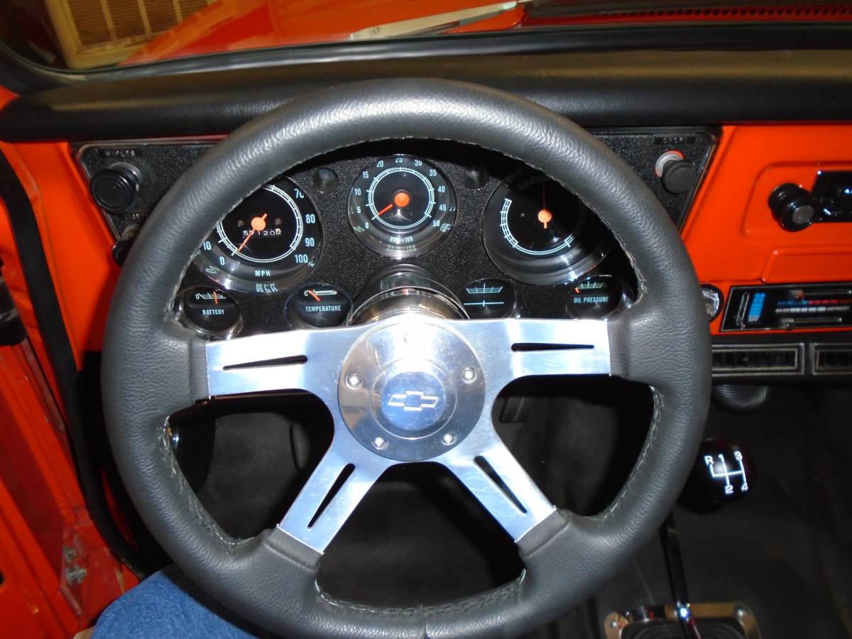 Chevy-c10-1968-orange-22