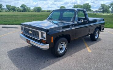 Chevy-c10-1974-black-1