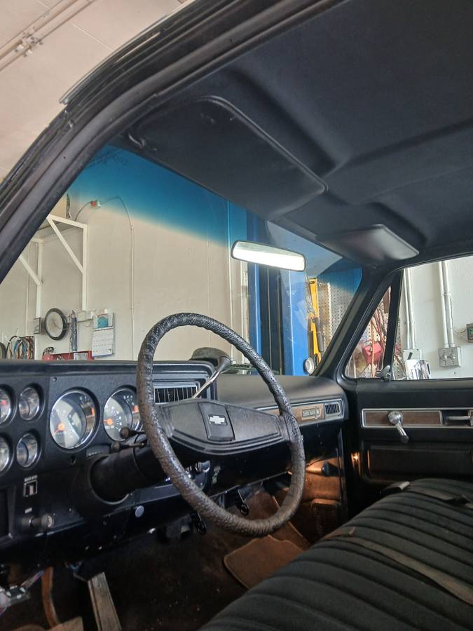 Chevy-c10-1974-black-6