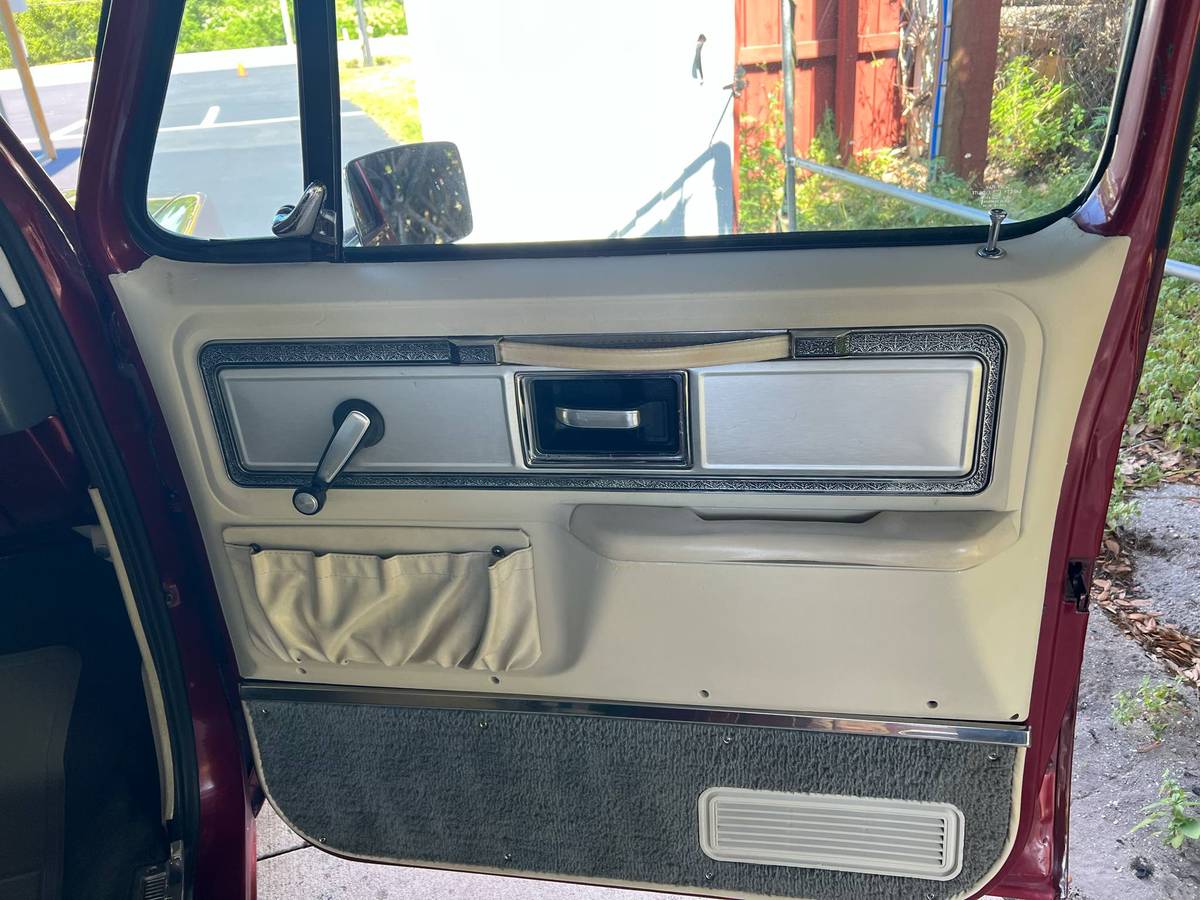 Chevy-c10-1979-9
