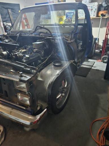 Chevy-c10-1981-blue-7