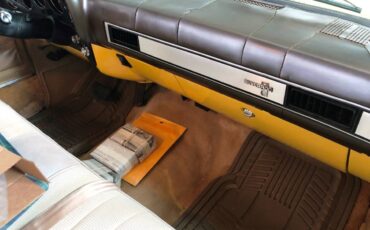 Chevy-c10-1984-yellow-11