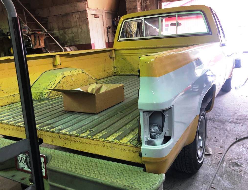 Chevy-c10-1984-yellow-13