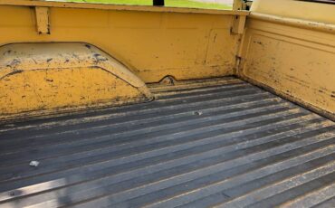 Chevy-c10-1984-yellow-16