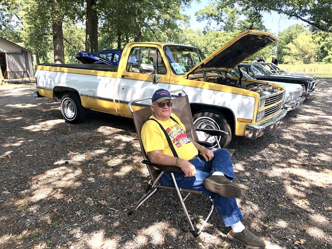 Chevy-c10-1984-yellow-18