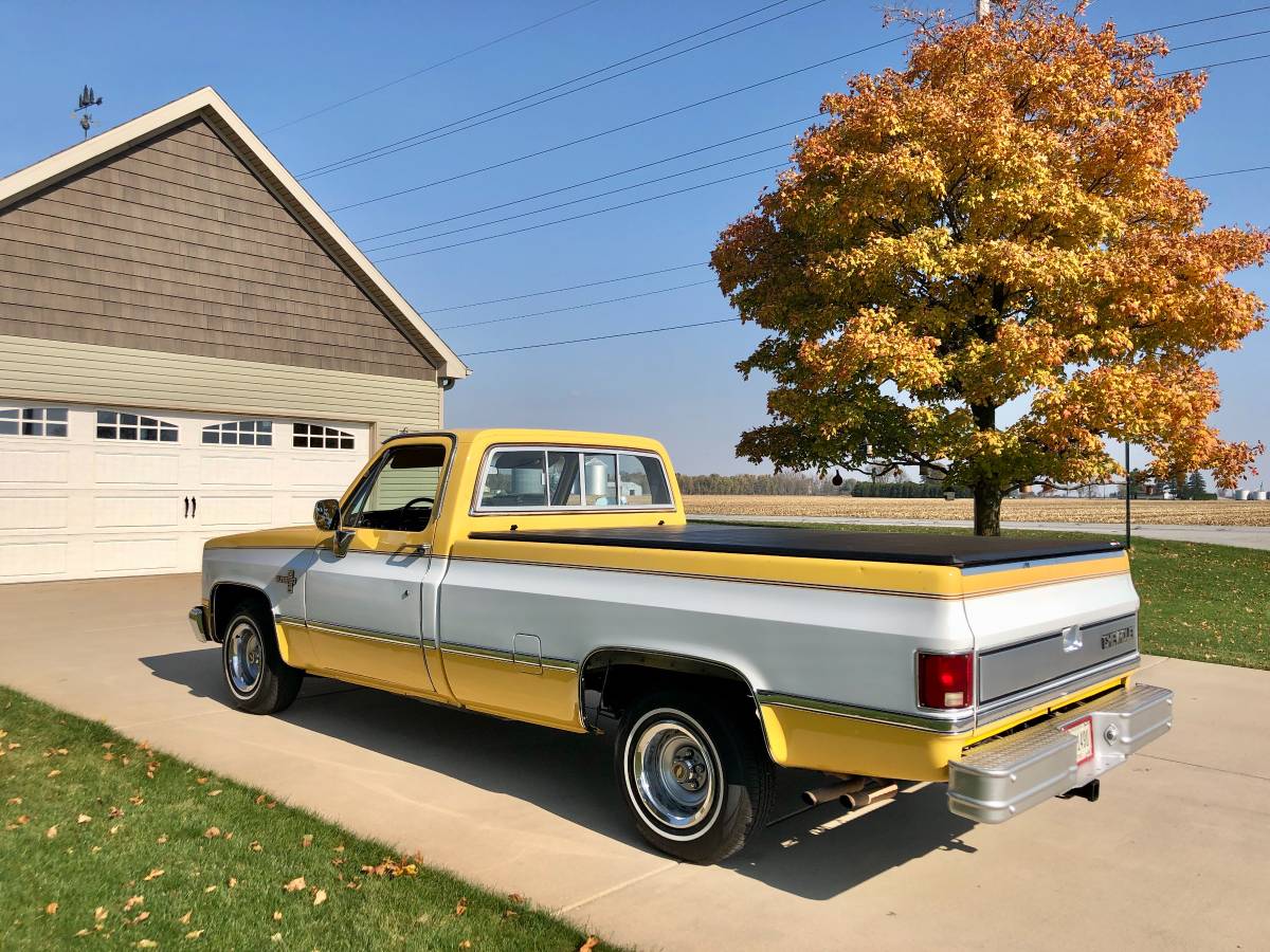 Chevy-c10-1984-yellow-3