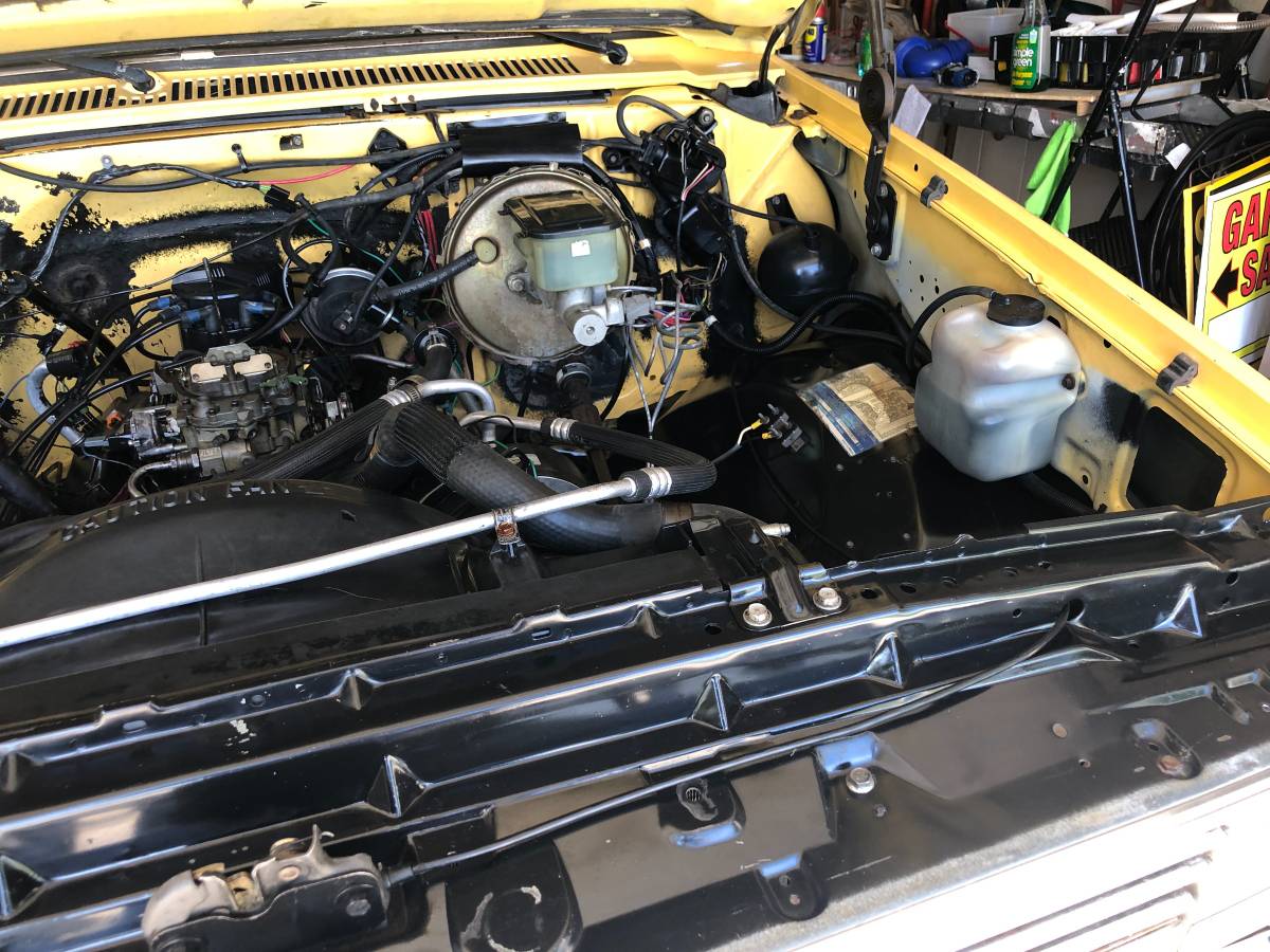 Chevy-c10-1984-yellow-6