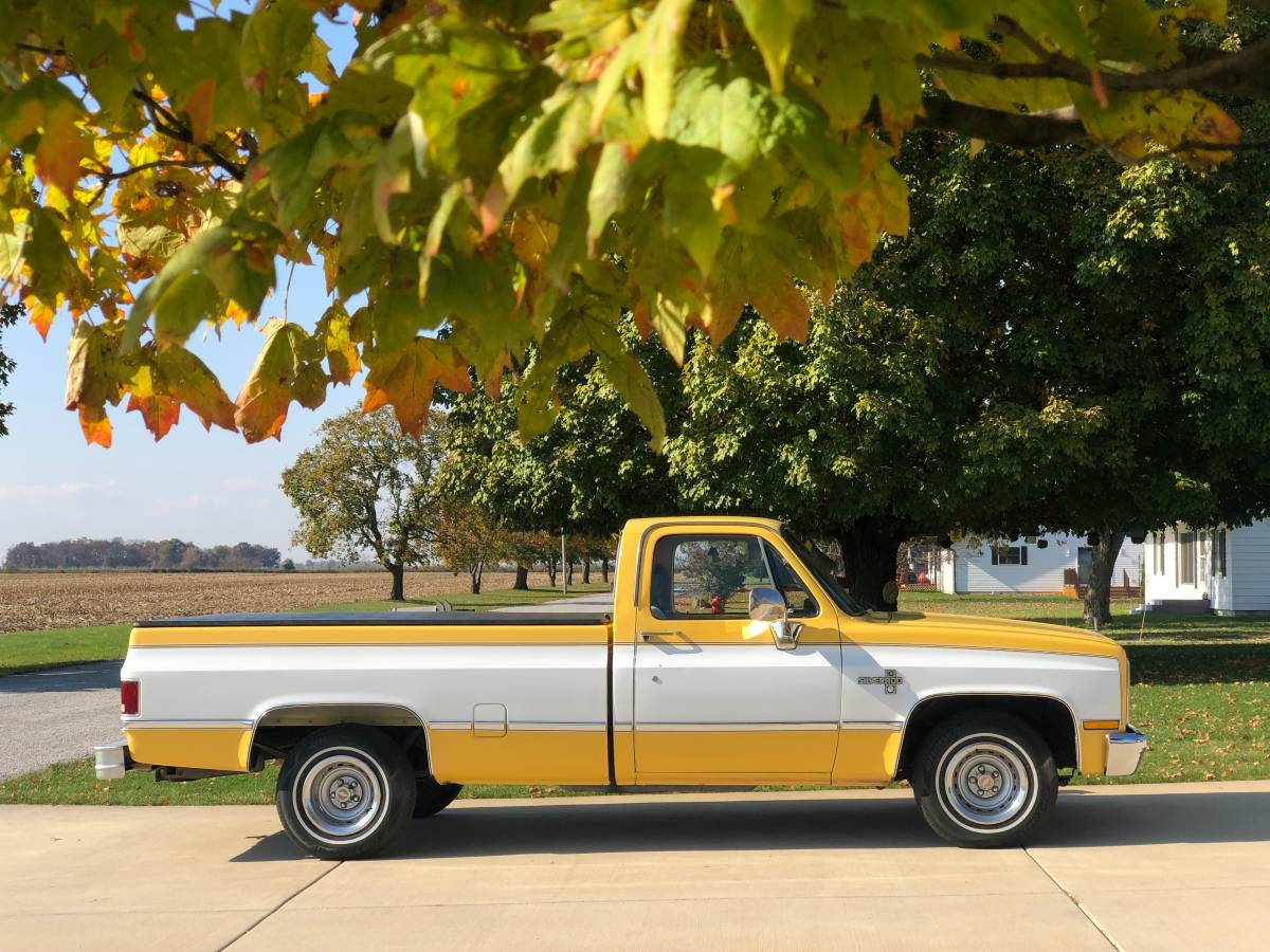 Chevy-c10-1984-yellow