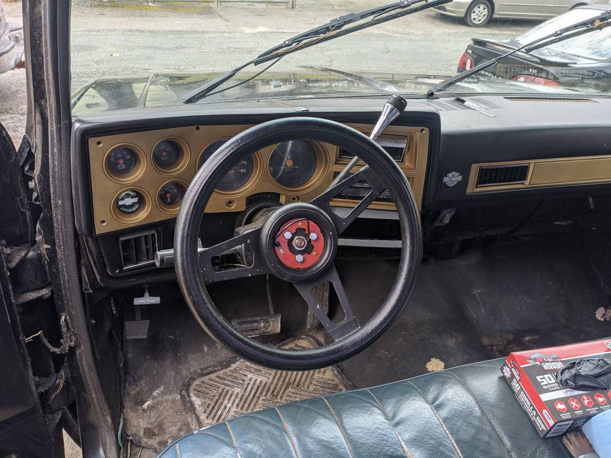 Chevy-c10-1985-black-2