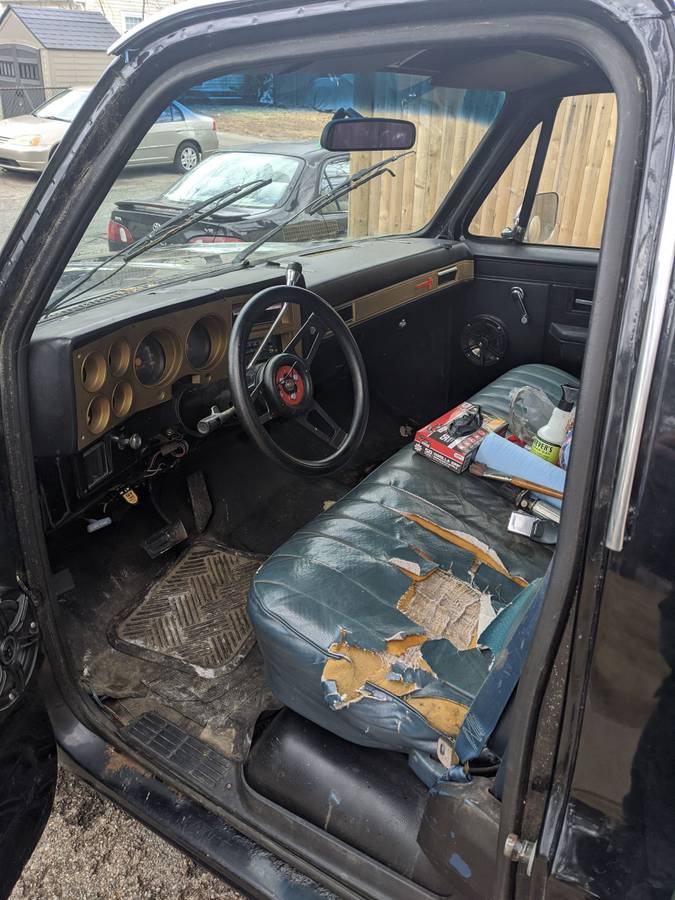 Chevy-c10-1985-black-3