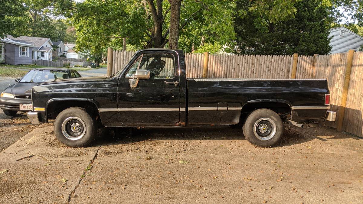 Chevy-c10-1985-black-5