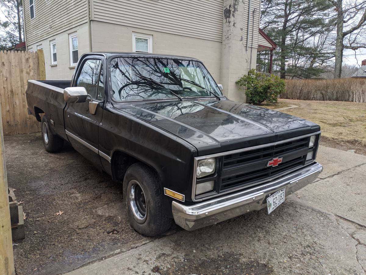 Chevy-c10-1985-black