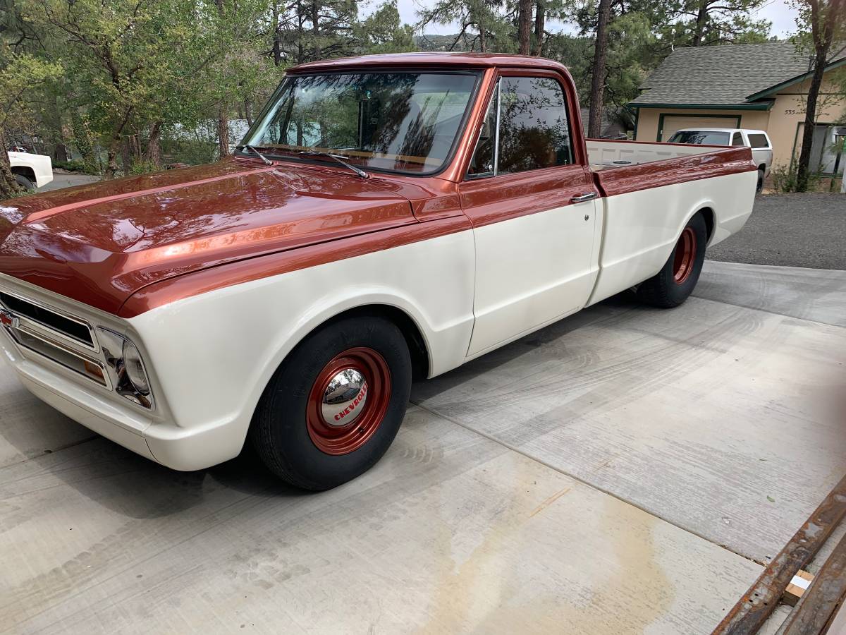 Chevy-c10-long-bed-truck-1967-custom