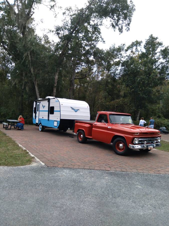Chevy-c10-stepside-1965-orange-1