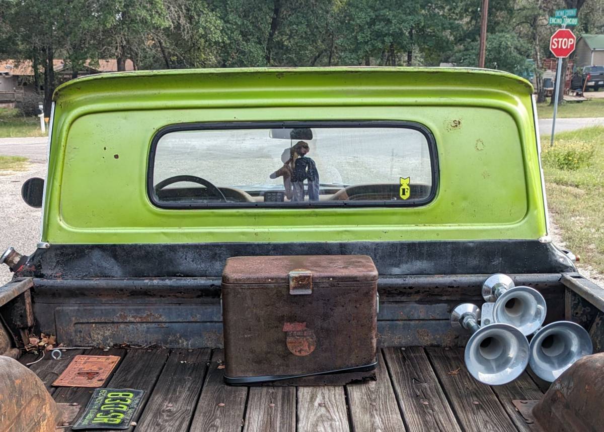 Chevy-c10-truck-1962-black-9