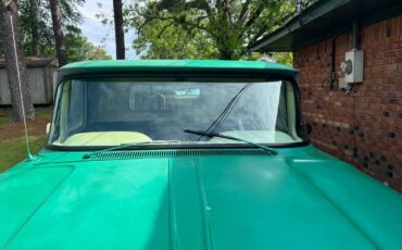 Chevy-c10-truck-1963-green-4