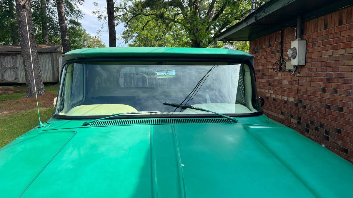 Chevy-c10-truck-1963-green-4