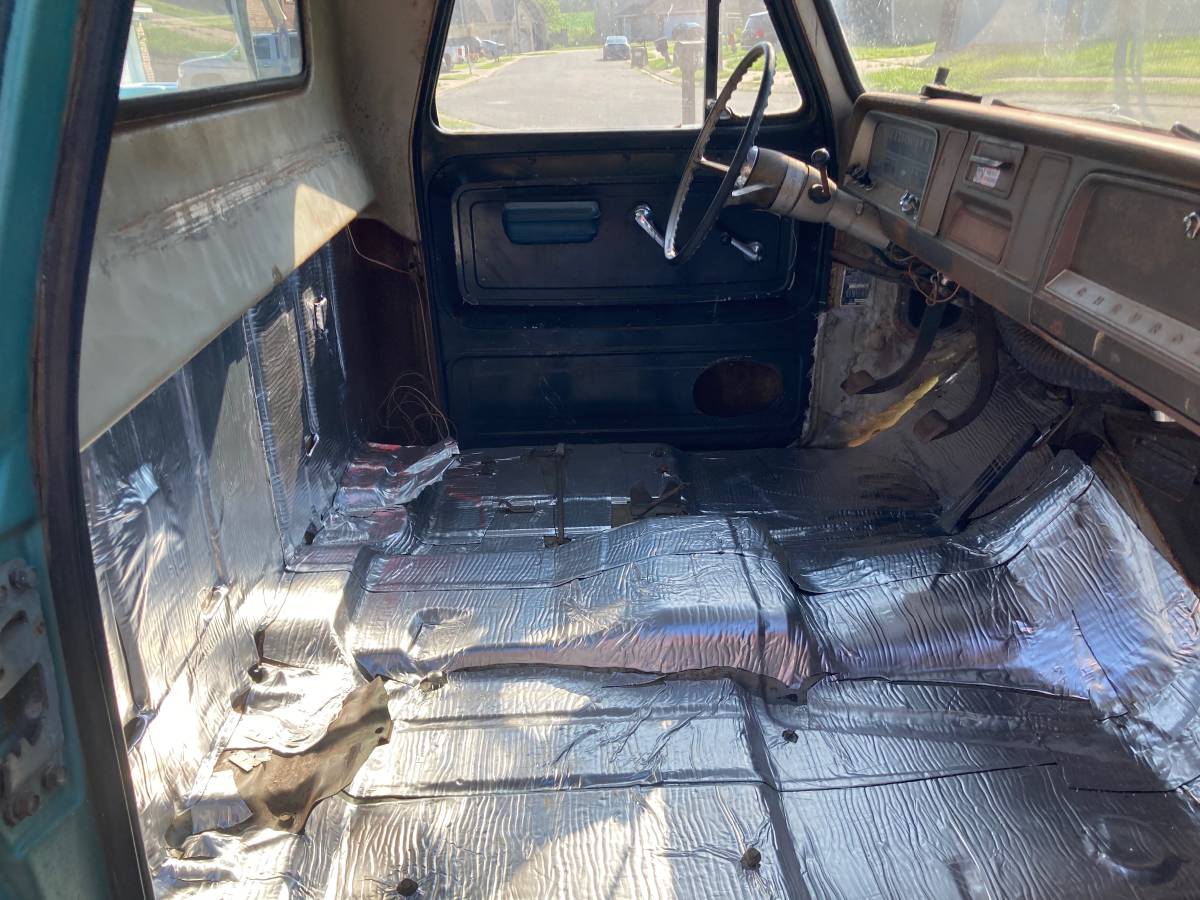 Chevy-c10-truck-1966-blue-2
