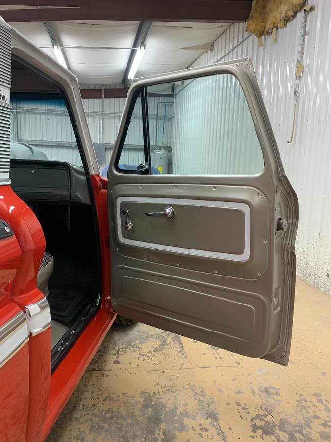 Chevy-c10-truck-1966-red-10