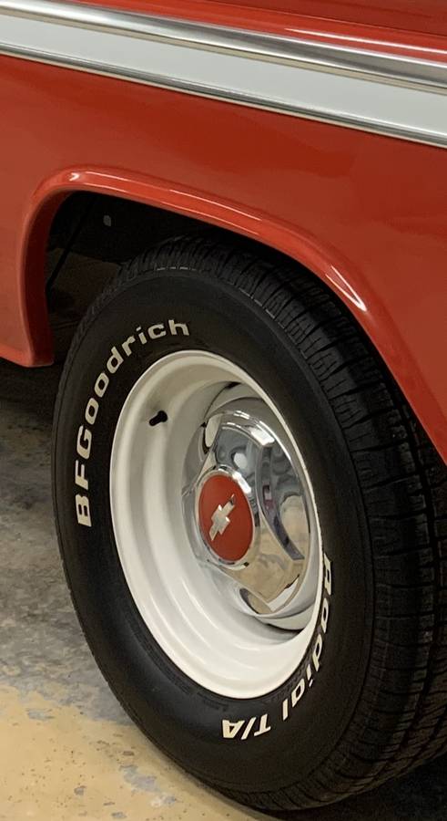 Chevy-c10-truck-1966-red-17