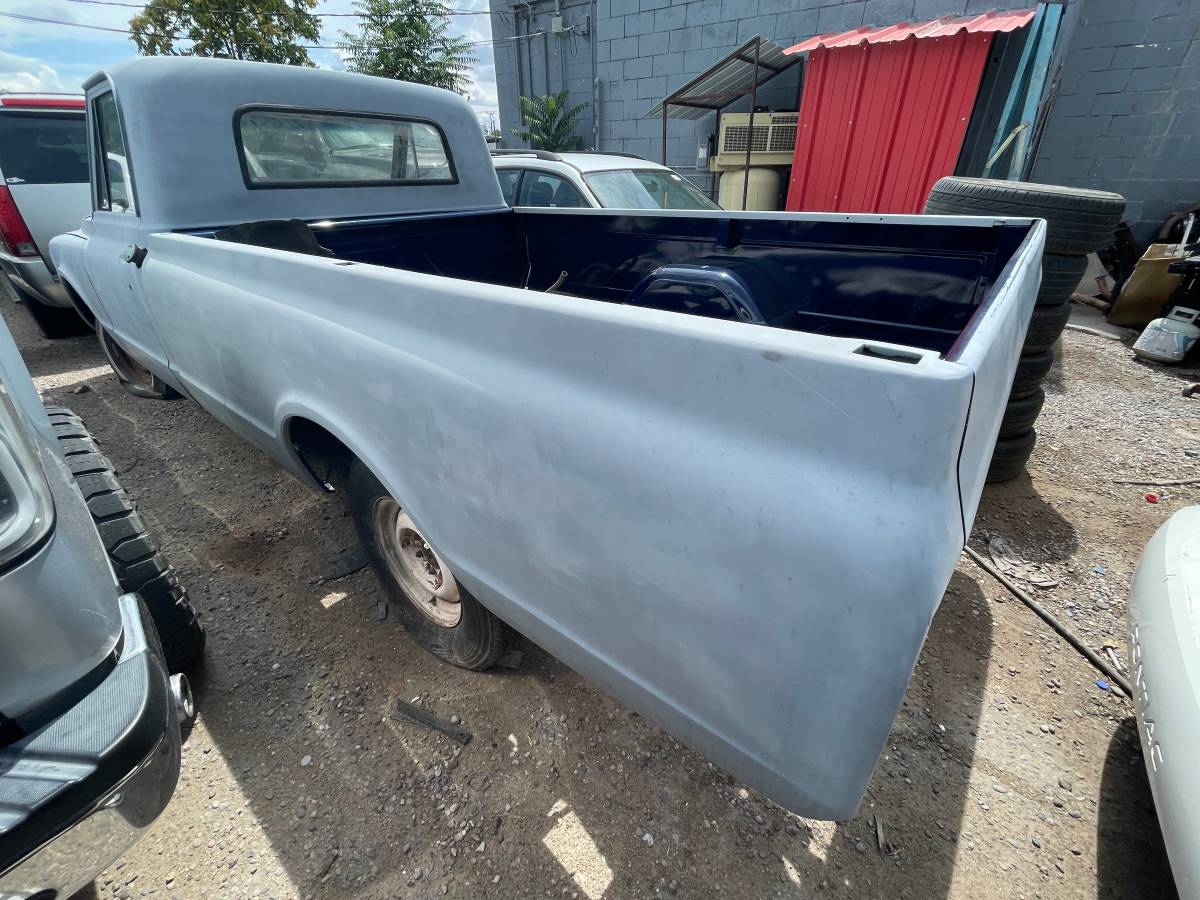 Chevy-c10-truck-1967-grey-11