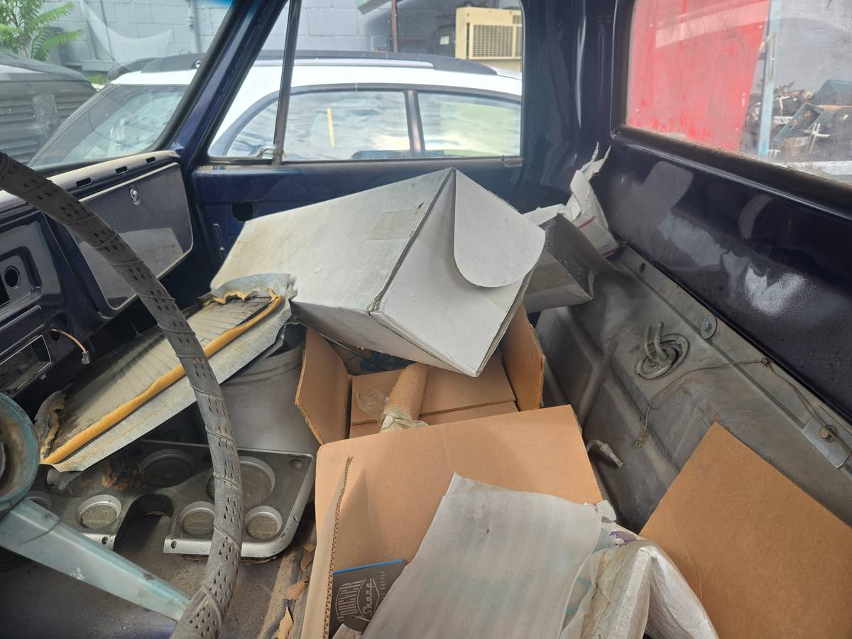 Chevy-c10-truck-1967-grey-6