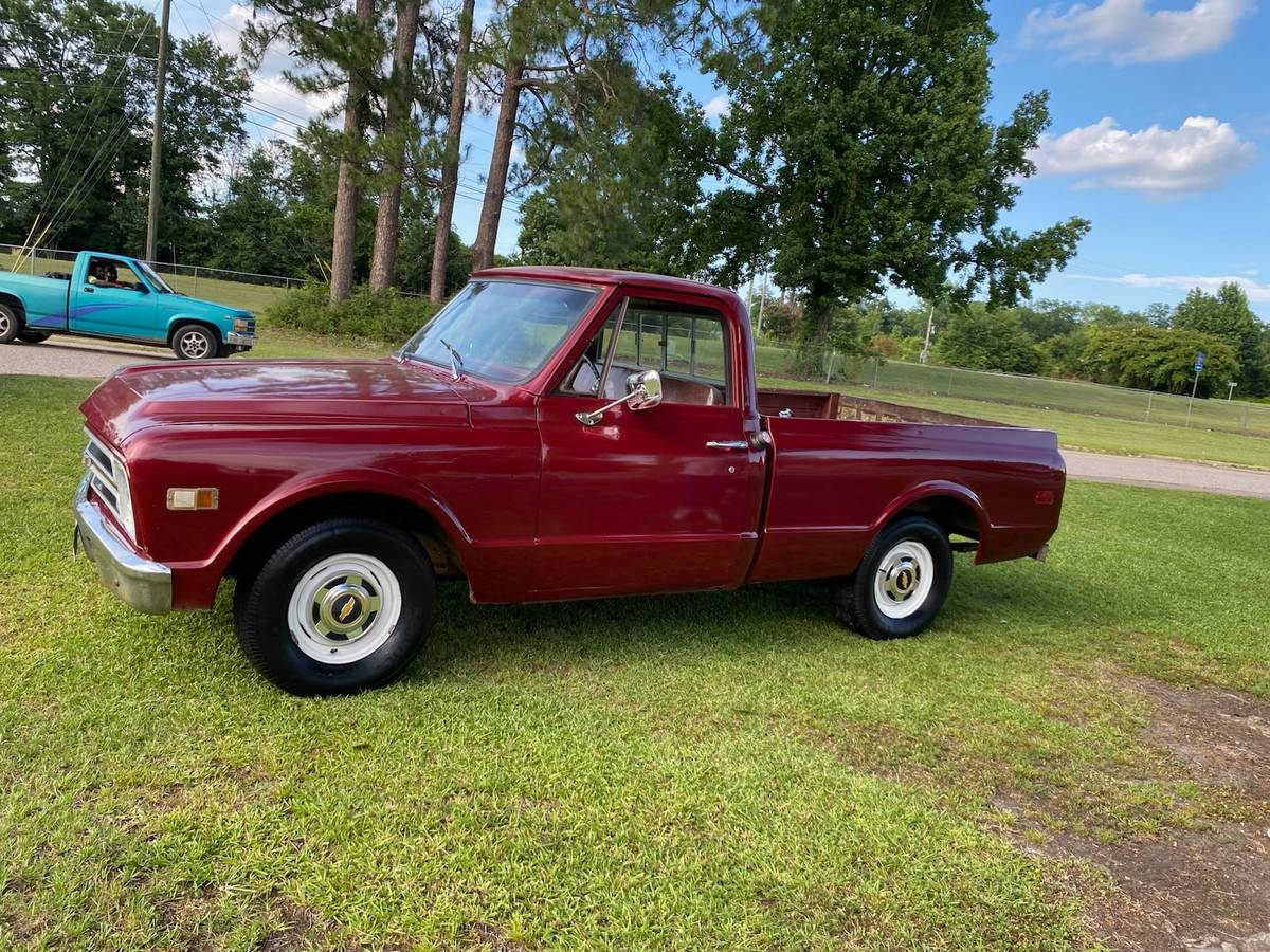Chevy-c10-truck-1968-custom-9