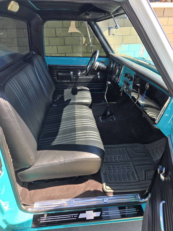 Chevy-c10-truck-1971-custom-8