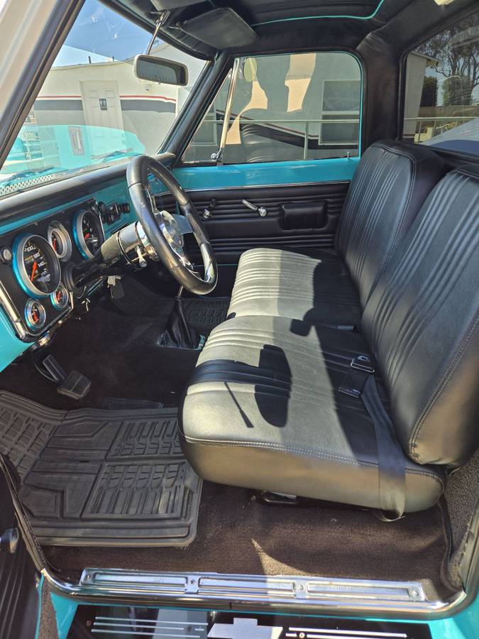Chevy-c10-truck-1971-custom-9