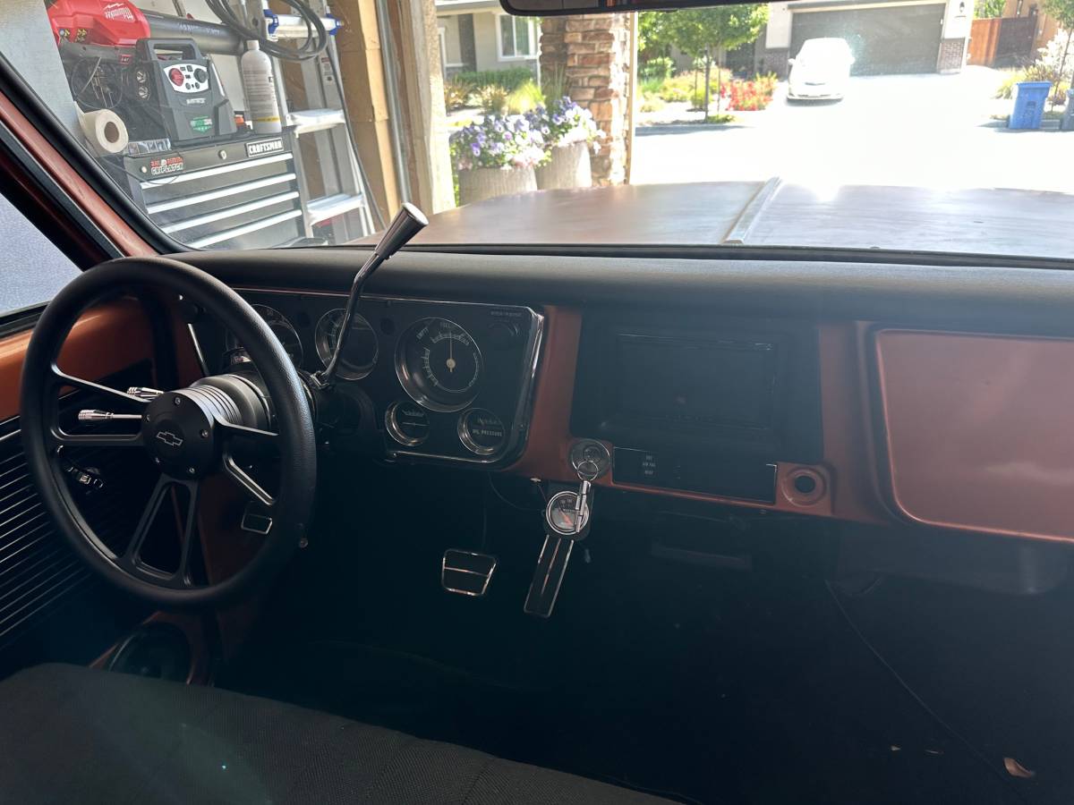 Chevy-c10-truck-1971-orange-10