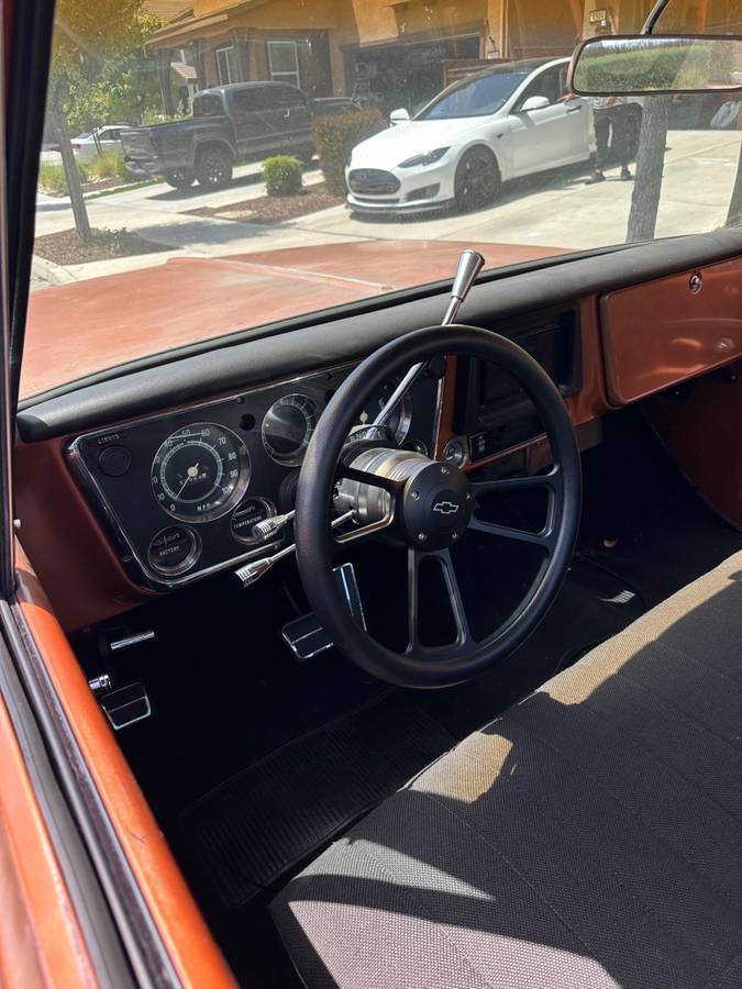 Chevy-c10-truck-1971-orange-9