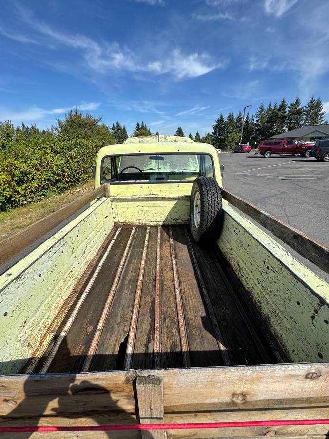 Chevy-c10-truck-1972-yellow-9