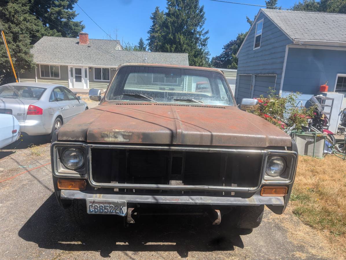 Chevy-c10-truck-1973-black