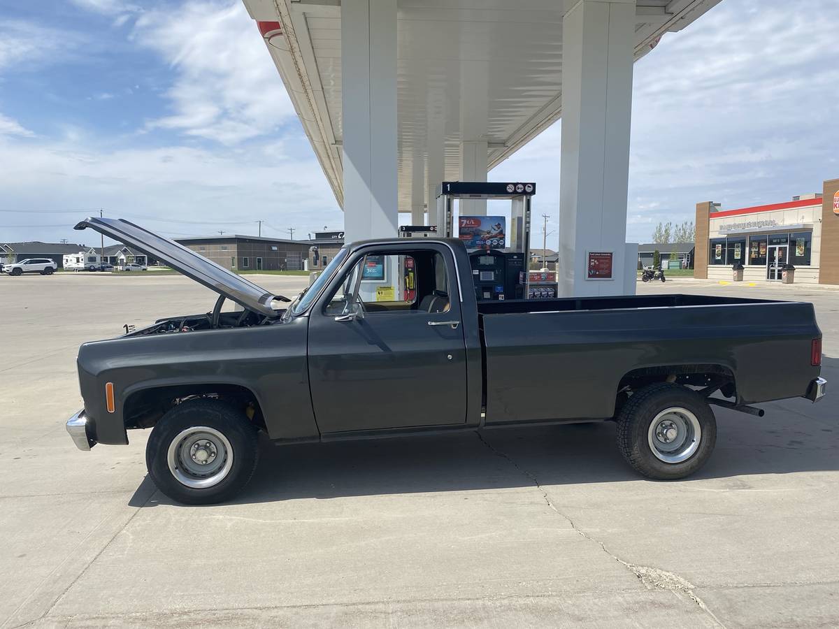 Chevy-c10-truck-1974-grey-5