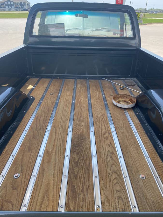 Chevy-c10-truck-1974-grey-6