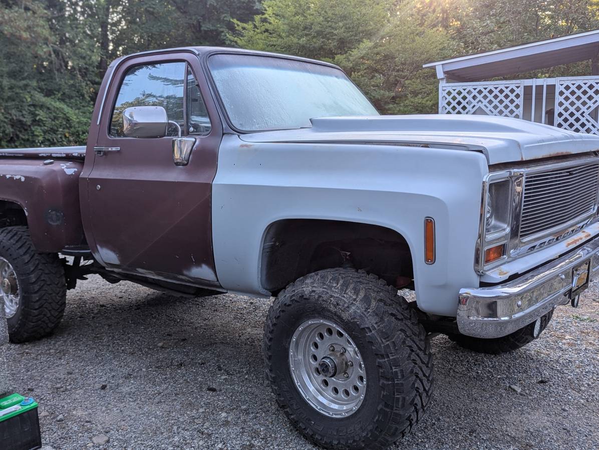 Chevy-c10-truck-1974-red-3