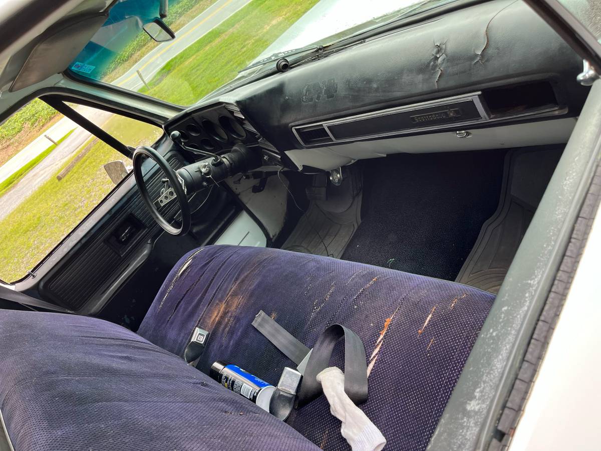 Chevy-c10-truck-1979-white-16
