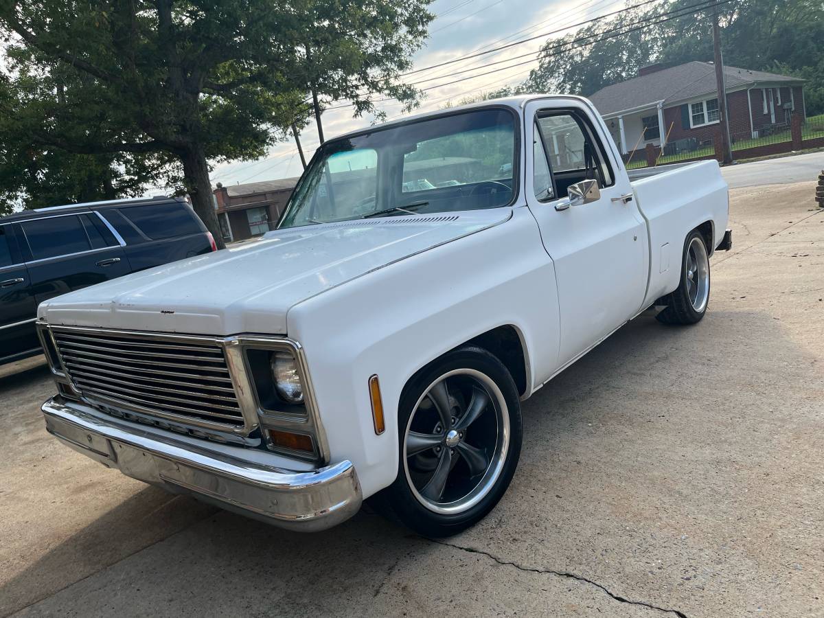 Chevy-c10-truck-1979-white