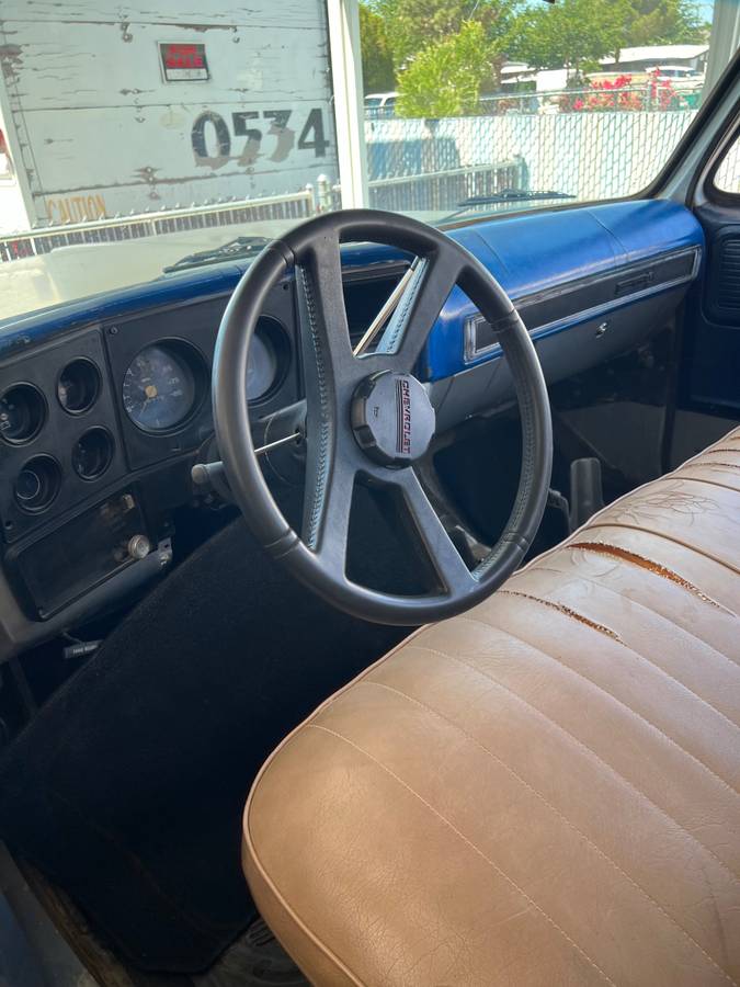 Chevy-c10-truck-1980-blue-8