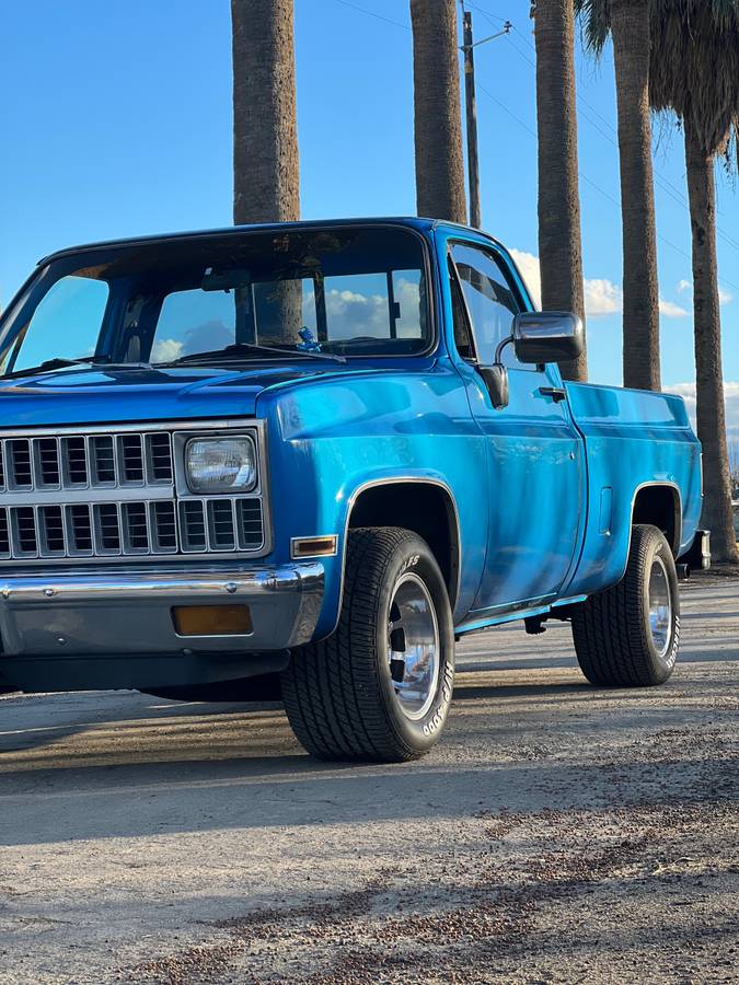 Chevy-c10-truck-1982-blue-2