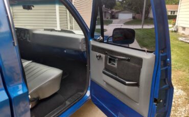 Chevy-c10-truck-1986-blue-7