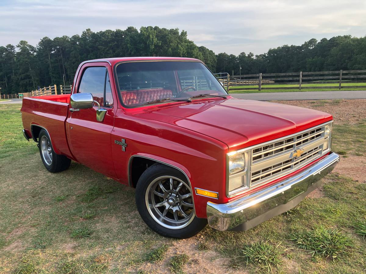 Chevy-c10-truck-1987-red-10