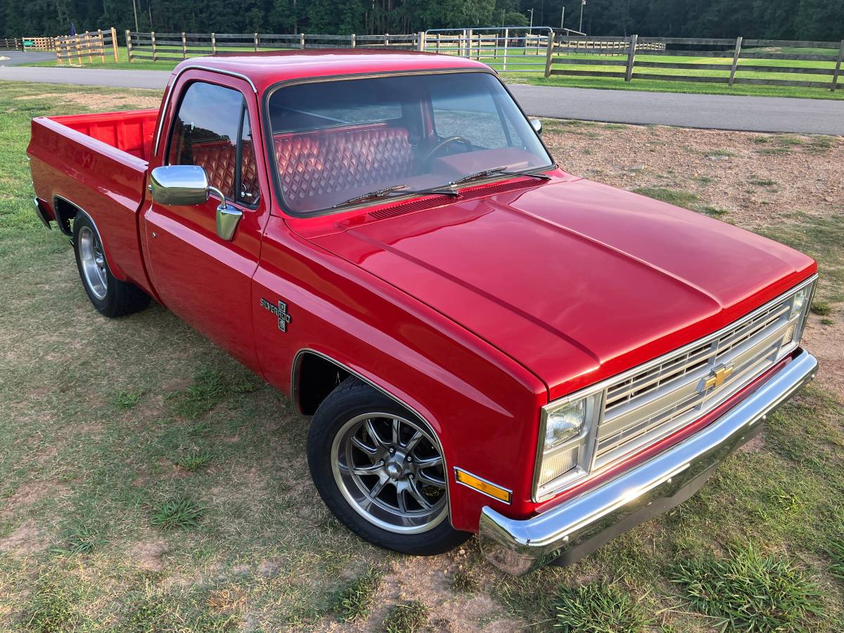 Chevy-c10-truck-1987-red-12